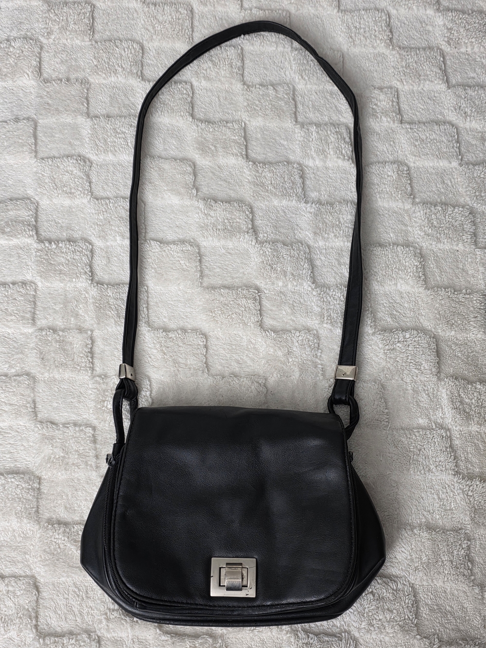 VINTAGE BLACK LEATHER FOLDOVER ORGANIZER CROSSBODY BAG WITH SILVER HARDWARE